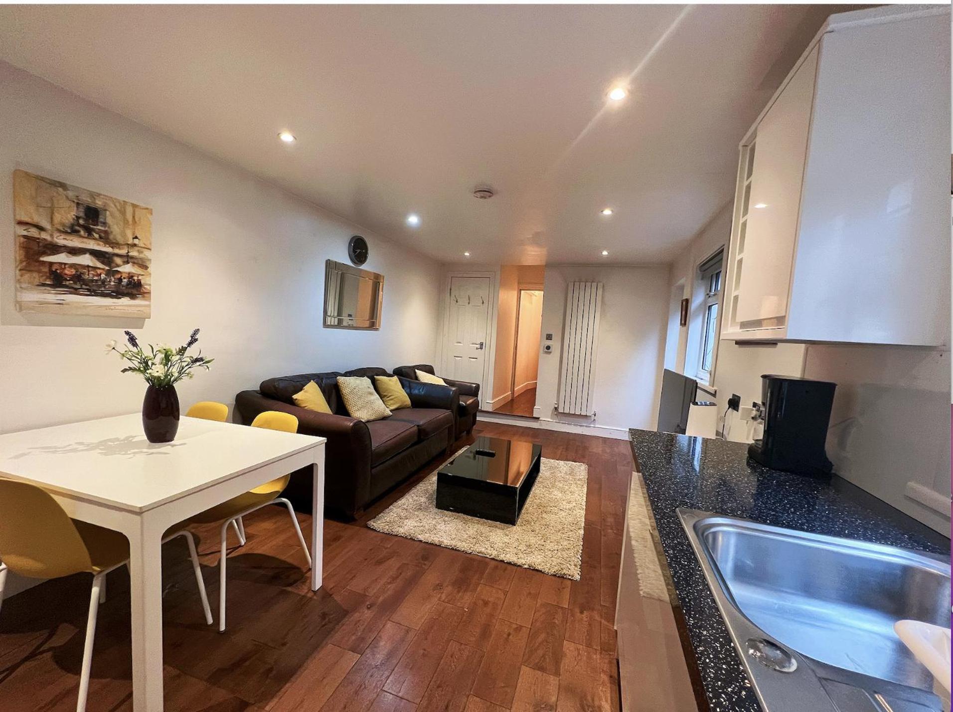 Lovely 2 Bedroom Garden Flat In ロンドン エクステリア 写真
